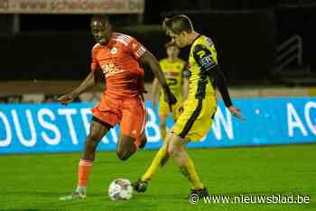 Witte rook bij Eendracht Aalst, dat dankzij late goal van Jesse Mputu dubbel mag vieren: “Stap voor stap naderen we ons doel”