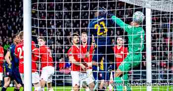 LIVE eredivisie | Twente denkt op voorsprong te komen bij PSV, maar Kooij keurt goal van Boadu af