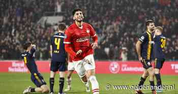 Ongeslagen koploper PSV in 97ste minuut toch voorbij FC Twente dankzij invaller Ricardo Pepi
