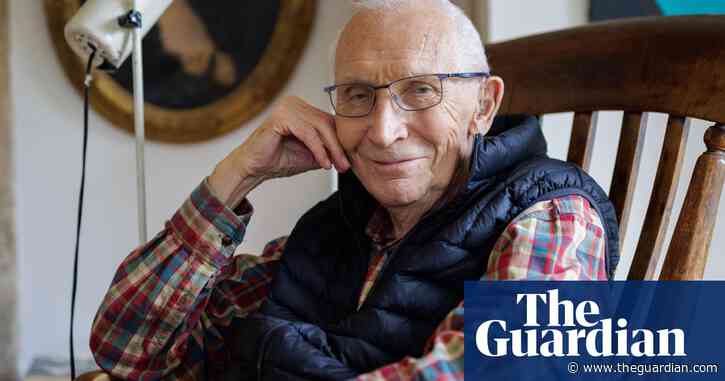 David Hampton on painting and memorising poetry at 97: ‘Anyone creative is more likely to live longer’