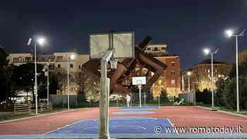 Il playground al buio per quattro anni s'illumina grazie al fotovoltaico