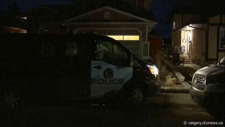 Calgary police investigate incident at Shawnessy home