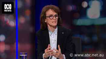 Chief scientist backs renewables, calls nuclear power 'expensive'