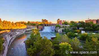 Why I'm going to Rochester NY to see my first-ever total solar eclipse