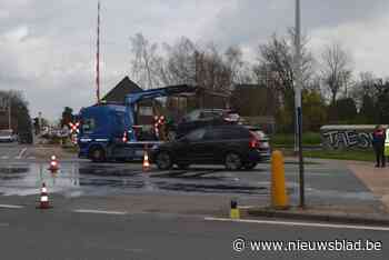 Auto waar juf en vier kindjes inzitten, aangereden in Evergem: inzittende ander voertuig buiten levensgevaar