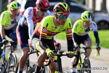 Sil Van Daele proeft van eerste twee profkoersen en kruipt meteen in vlucht van de dag: “Het is veel aangenamer koersen, maar ook meer afzien”