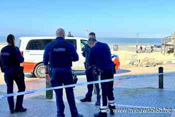 Wandelaar treft obus aan op strand van Blankenberge: “DOVO heeft het object opgehaald”