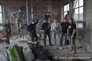 Eerst klussen dan muziek maken: Harmonieorkest De Pinte verbouwt verdieping boven jeugdhuis