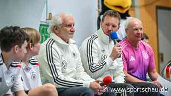 Bundestrainer Nagelsmann drückt die Schulbank