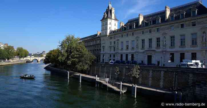 Fotograf soll 17 Frauen missbraucht haben – Prozessauftakt