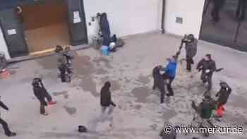 Wilde Massenschlägerei am Skilift: Österreich-Urlauber prügeln mit Skiern aufeinander ein