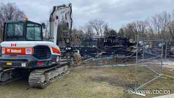 Fire investigators search for cause of blaze that destroyed clubhouse on Ward's Island
