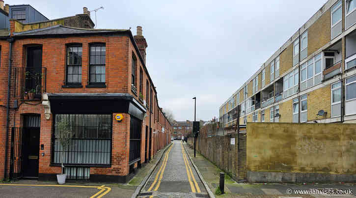 London’s Alleys: Padbury Court, E2