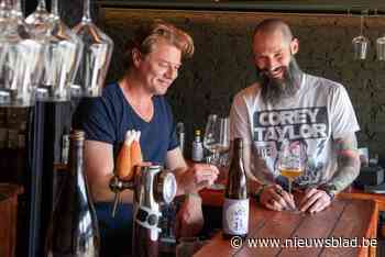 Casual en betaalbaar, met houten bar en bijzondere toiletten: dit is Hiro, de nieuwe hotspot op ’t Eilandje