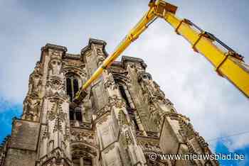 Familiebedrijf zet hoogste hoogwerker van het land in voor inspectie Mechelse Sint-Romboutstoren: “Mooi om zo eens in de kijker te staan”