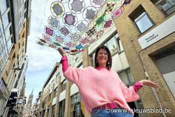 Eerste gehaakte ‘granny squares’ kleuren centrum: “Fier, vooral omdat dit een warm project is”