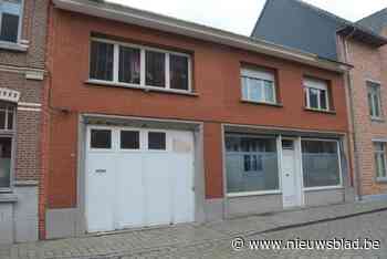 Gemeente gaat huis achter kerk Oelegem opnieuw openbaar laten verkopen na rouwkoop