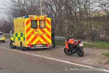 Motorrijder onderuit op Henry Fordlaan in Genk