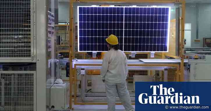 World’s largest solar manufacturer to cut one-third of workforce