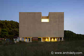 ee.jae House / 100A associates