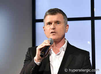 Warhol Museum Director To Step Down