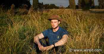 Citizen Zoo Is Rewilding the UK, One Grasshopper at a Time