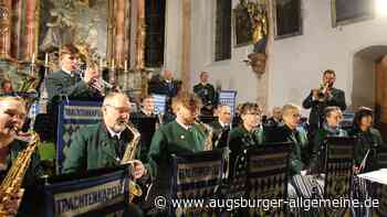 Konzert in kirchlicher Atmosphäre der Trachtenkapelle Apfeldorf