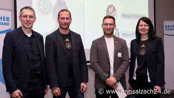 Gute Jugendarbeit wird belohnt: Wacker Burghausen erhält Bonusscheck