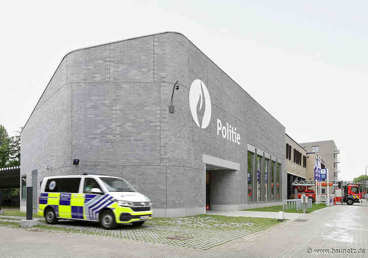 Runde Sache
 - Polizeiwache von Architectuur in Antwerpen