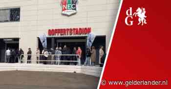 NEC-fans massaal in de rij voor clubkaart • Deze koffiezaak heeft te veel koffiedrinkers en dat mag dus niet