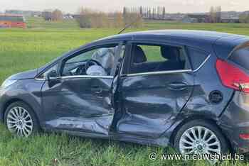 Vrouw (75) kritiek na botsing bij kruispunt