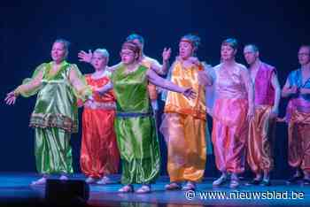 Veertig spelers met verstandelijke beperking brengen 1001 nachten naar Arenberg: “Zo tonen ze hun dankbaarheid aan hun trouwste supporters”