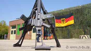 Minister für stärkere Aufrüstung: Habeck: Müssen Deutschland auf Landkrieg vorbereiten