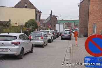 Storing aan spoorweg leidt tot geblokkeerd autoverkeer