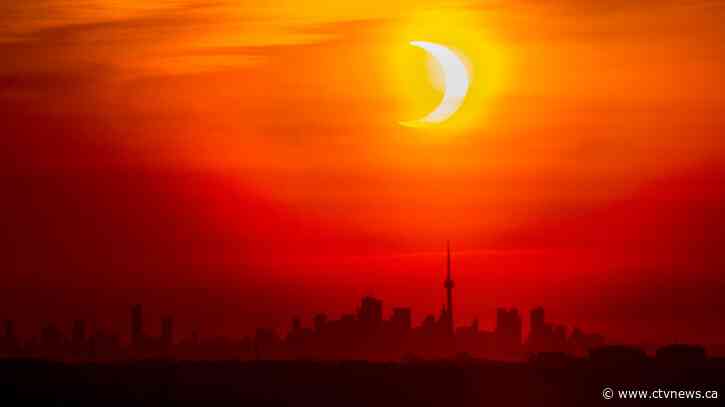 Total eclipse promises celestial show with streamers, loops and a possible comet