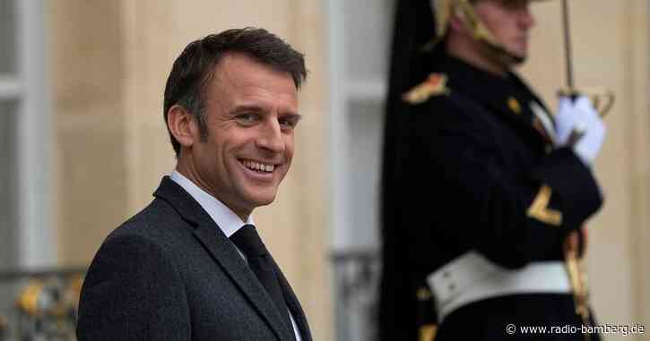 Macron zeigt sich auf Box-Bildern im Netz kämpferisch