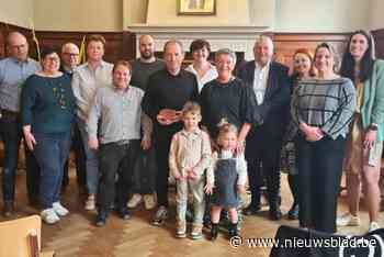 Erik Desombere gehuldigd op stadhuis voor dubbele winst op Henry Van de Velde Awards