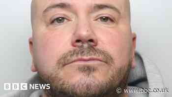 Conman duped Adele fans with bogus gig tickets