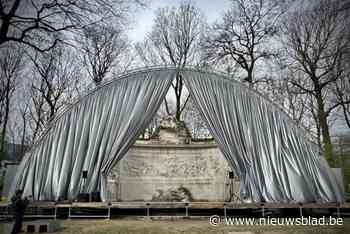 Tijdelijke installatie The Grand Opening stelt kolonisatie in vraag