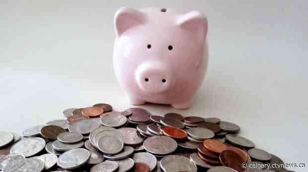 Federal minimum wage rising, will Alberta follow?