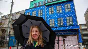 Toronto construction eyesore sits idle for 2 years, as housing developers under financial strain