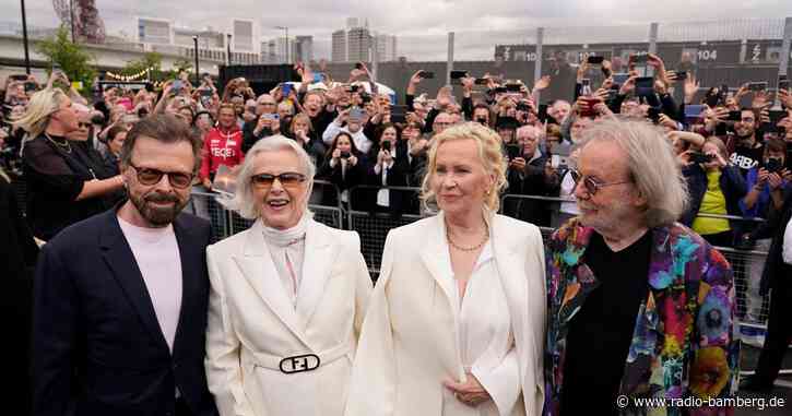 Abba-Mitglieder bekommen königliche Orden verliehen