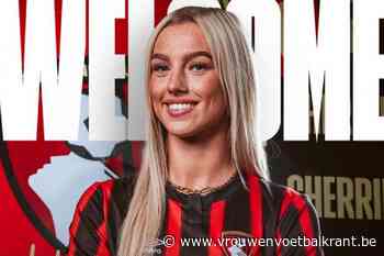 Voetbalster annex model laat X ontploffen met transfernieuws