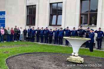 Politie houdt minuut stilte voor overleden collega Jonathan