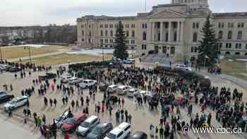 Sask. teacher job action continues Friday with 1-day strike in Lloydminster, no extracurriculars provincewide