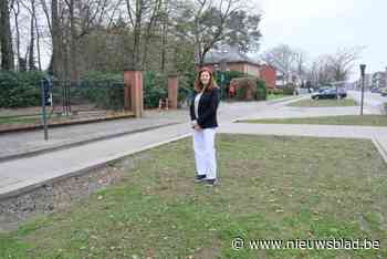 Wip zo veel mogelijk tegels en breng ze gratis naar het recyclagepark