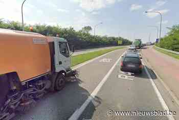 Kanaalstraat Zelzate afgesloten wegens lekkende vrachtwagen met waterstof: “Vermijd de omgeving”