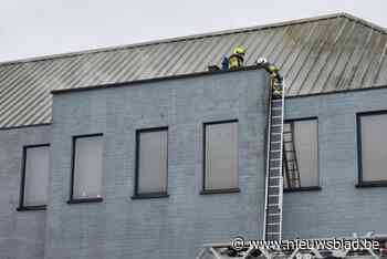 Brand bij winkelcomplex snel onder controle