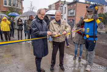 Nieuw pleintje op kruispunt Boshovestraat en Bosschaert de Bouwellei feestelijk geopend