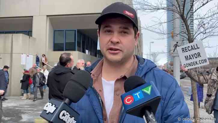 Calgary mayor meets with head of Recall Gondek campaign